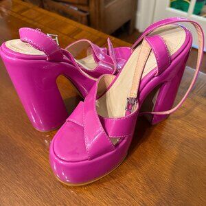Schutz Pink platforms size 8.5